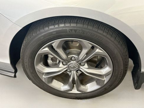Used 2024 Honda Accord EX image 35