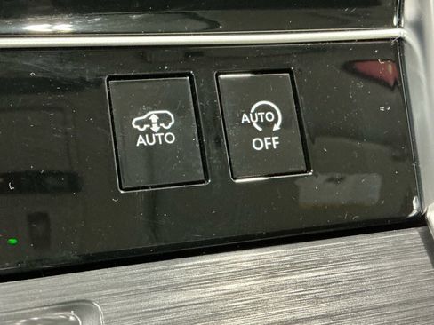 Used 2025 Nissan Armada Platinum Reserve image 13