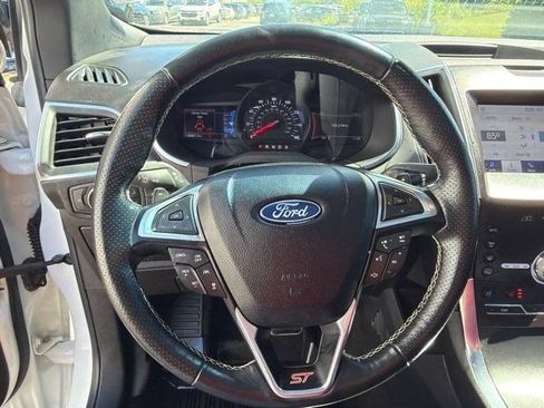 Used 2020 Ford Edge ST w/ Equipment Group 401A AWD/4WD image 16