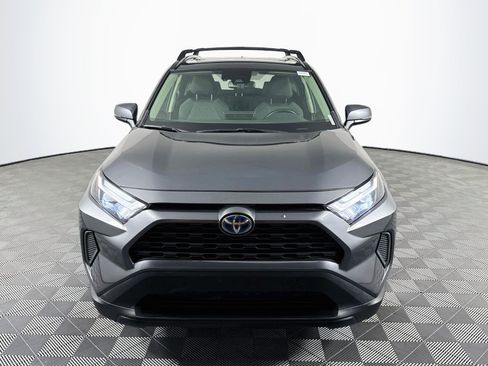 Used 2022 Toyota RAV4 XLE w/ Convenience Package AWD/4WD image 2
