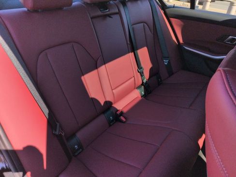 Used 2025 BMW 330i Sedan w/ Premium Package image 21