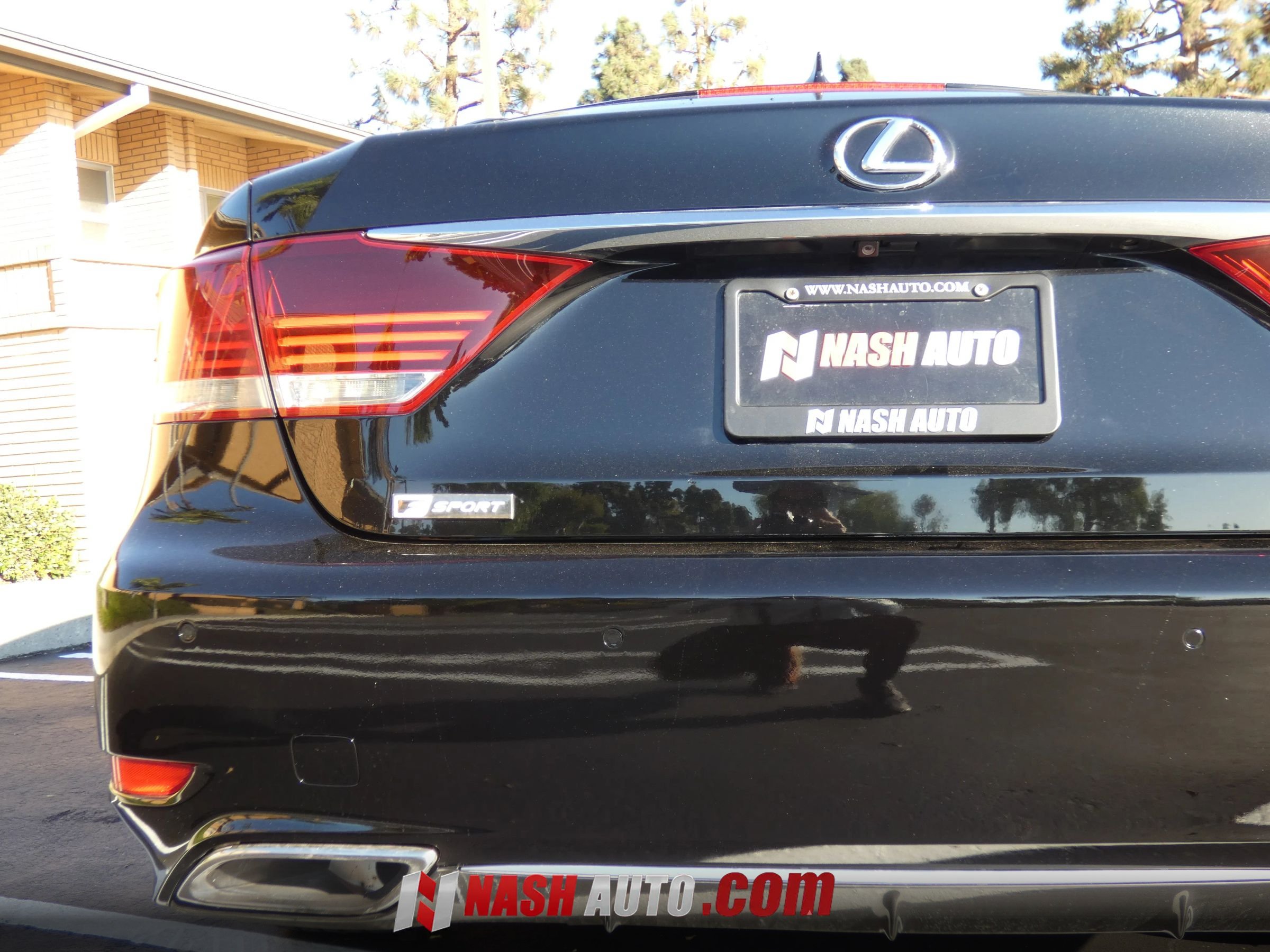 Used 2014 Lexus LS 460 w/ F Sport Package RWD image 9