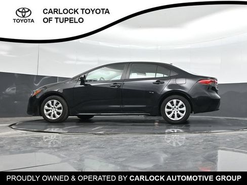 Used 2025 Toyota Corolla LE FWD image 44