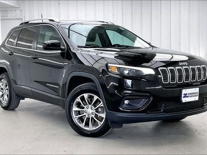 Used 2019 Jeep Cherokee Latitude Plus w/ Cold Weather Group