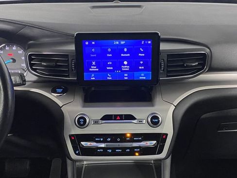 Used 2022 Ford Explorer XLT w/ Equipment Group 202A image 21