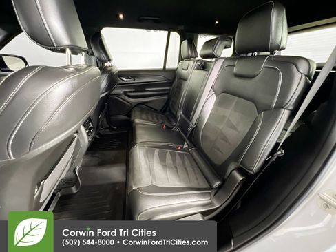 Used 2024 Jeep Grand Cherokee L Laredo AWD/4WD image 27