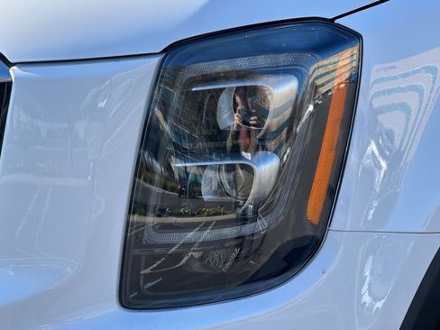 Certified 2022 Kia Telluride EX w/ EX Premium Package image 56