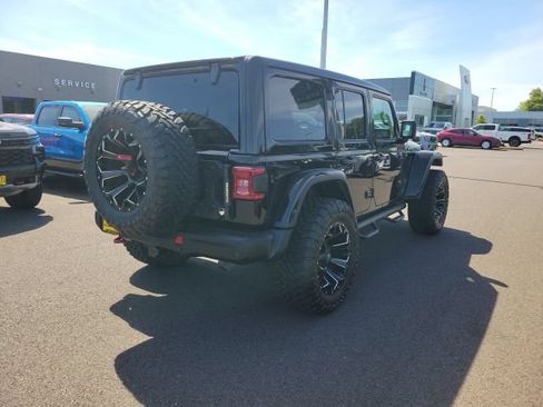Used 2021 Jeep Wrangler Unlimited Rubicon w/ Uconnect 4C Nav & Sound Group AWD/4WD image 3