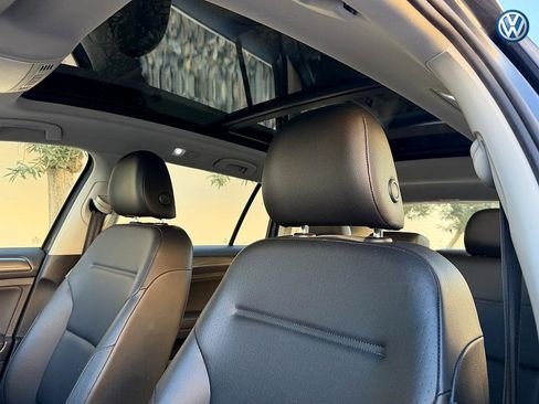 Used 2017 Volkswagen Golf Alltrack SE image 24