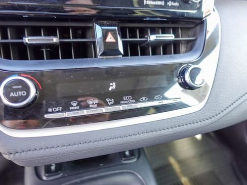 Certified 2022 Toyota Corolla XLE image 24