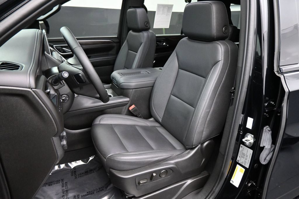 Used 2024 Chevrolet Tahoe Z71 w/ Luxury Package AWD/4WD image 18