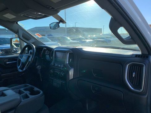 Used 2023 Chevrolet Silverado 2500 LT image 17