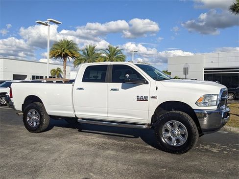 Used 2015 RAM 2500 SLT w/ Luxury Group image 2