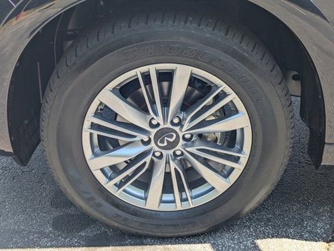 Used 2023 INFINITI QX80 Luxe w/ Cargo Package AWD/4WD image 11