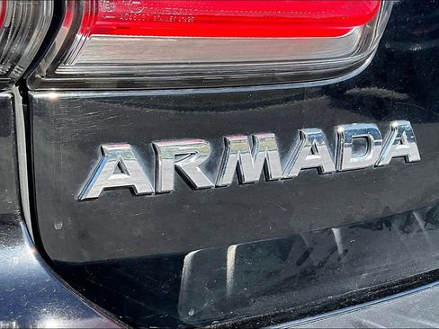 Used 2019 Nissan Armada Platinum w/ Captain's Chairs Package image 9