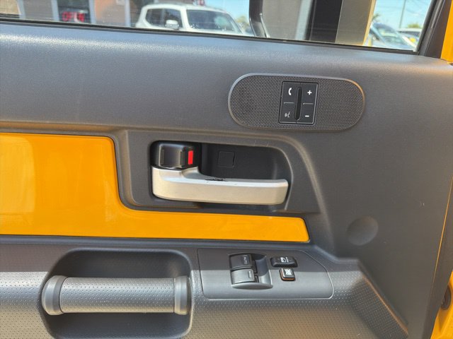 Used 2007 Toyota FJ Cruiser 2WD w/ Upgrade Pkg 2 image 14
