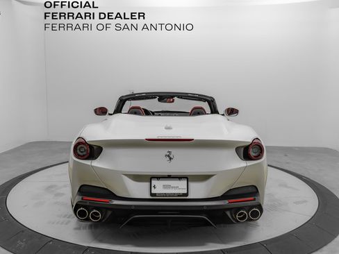 Certified 2020 Ferrari Portofino Base image 11
