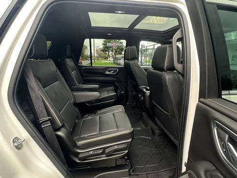 Used 2021 Chevrolet Tahoe Premier w/ Premium Package image 34