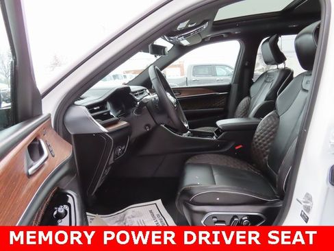 Used 2024 Jeep Grand Cherokee L Summit w/ Advanced Protech Group IV image 20