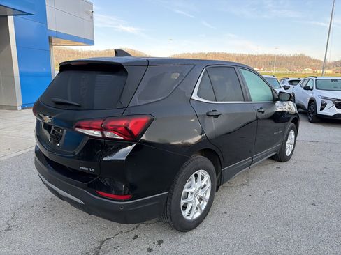 Used 2024 Chevrolet Equinox LT AWD/4WD image 4