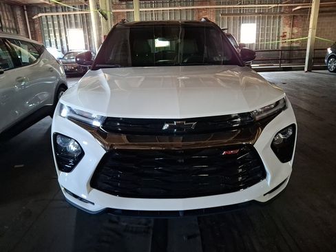 Certified 2022 Chevrolet TrailBlazer RS w/ Sun and Liftgate Package AWD/4WD image 3