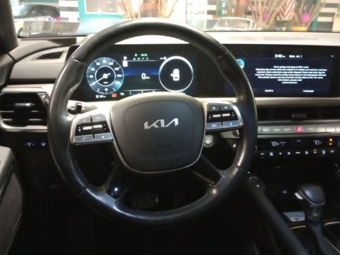Used 2024 Kia Telluride SX Prestige X-Line AWD/4WD image 2