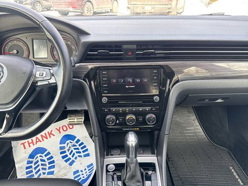 Used 2020 Volkswagen Passat 2.0T R-Line image 17