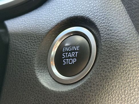 Used 2021 Toyota Corolla SE w/ Carpet Mat Package (TMS) FWD image 16