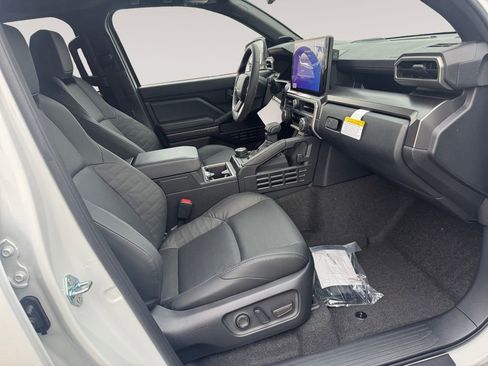 New 2026 Toyota 4Runner TRD Off-Road Premium AWD/4WD image 15