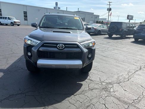 Used 2023 Toyota 4Runner TRD Off-Road Premium w/ Off Road Premium Plus Package AWD/4WD image 3
