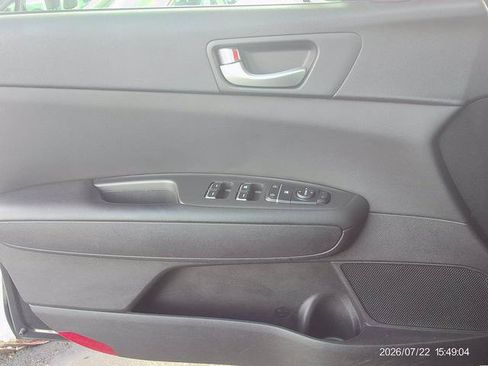 Used 2017 Kia Optima LX FWD image 14