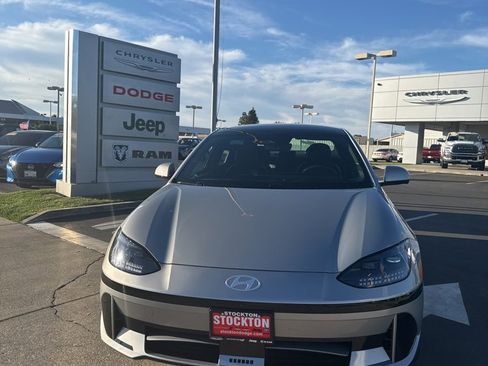 Used 2023 Hyundai Ioniq 6 Limited image 10