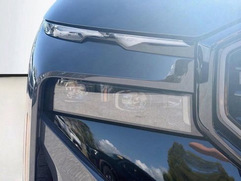 Used 2025 BMW XM Label Red image 10