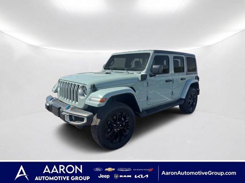 Used 2023 Jeep Wrangler Unlimited Sahara w/ Cold Weather Group AWD/4WD image 1