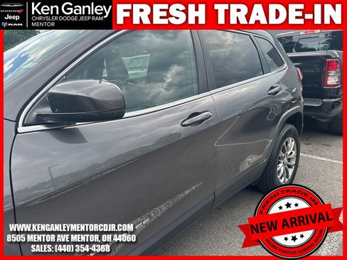 Used 2020 Jeep Cherokee Latitude Plus w/ Cold Weather Group AWD/4WD image 7