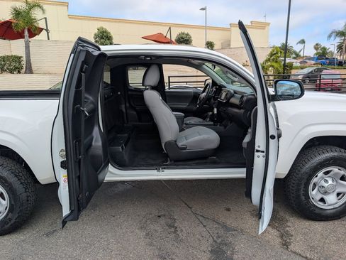 Used 2019 Toyota Tacoma SR RWD image 9