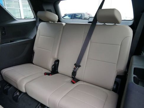 Used 2023 Chevrolet Traverse LT AWD/4WD image 9
