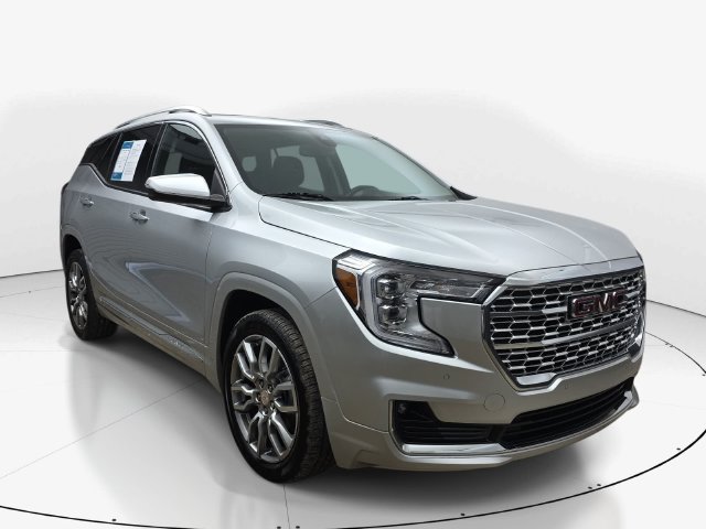 Used 2022 GMC Terrain Denali AWD/4WD image 3