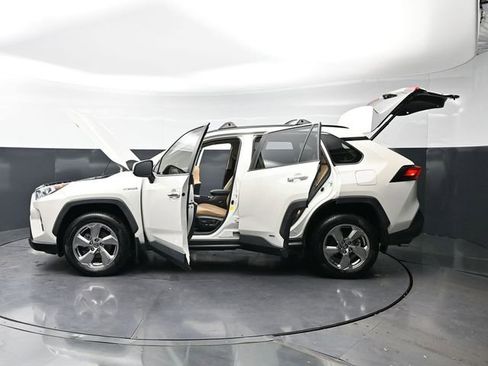 Used 2020 Toyota RAV4 Limited AWD/4WD image 41