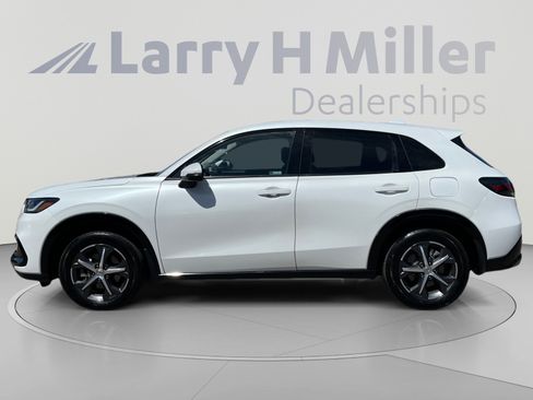 Used 2023 Honda HR-V EX-L image 2