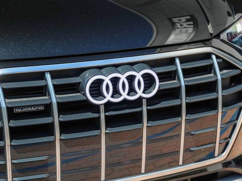 Certified 2023 Audi Q5 Premium w/ Convenience Package AWD/4WD image 12