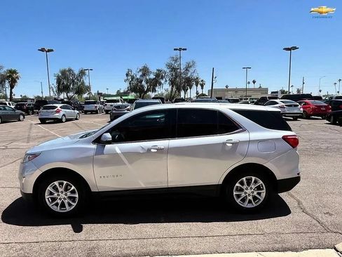 Used 2018 Chevrolet Equinox LT FWD image 4