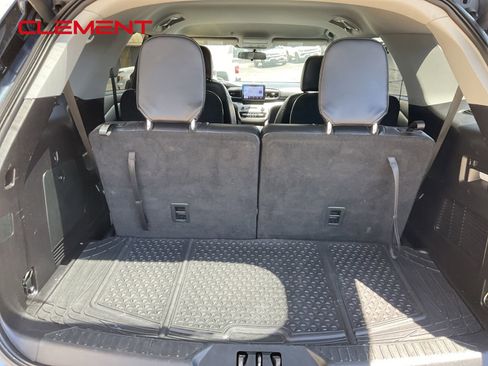 Used 2021 Ford Explorer XLT w/ Equipment Group 202A RWD image 45