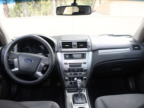 Used 2012 Ford Fusion SE FWD image 9