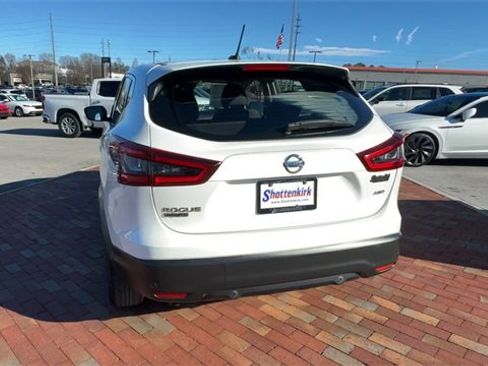 Used 2021 Nissan Rogue Sport S image 8