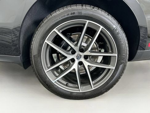 Used 2026 Porsche Macan AWD/4WD image 32
