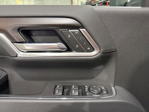 New 2025 GMC Sierra 3500 Denali w/ Denali Reserve Package image 19