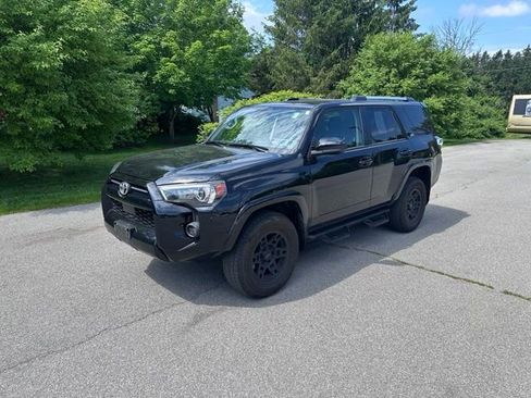 Used 2023 Toyota 4Runner SR5 AWD/4WD image 7