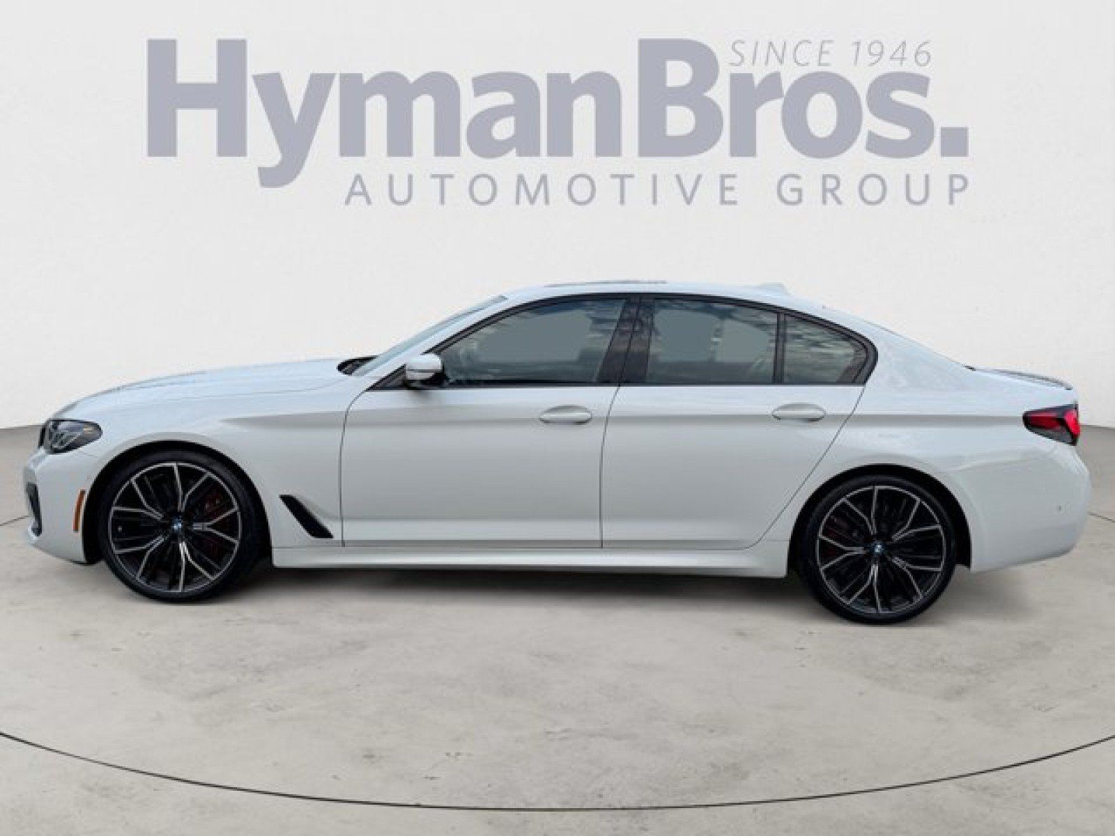 Used 2023 BMW M550i xDrive w/ Executive Package AWD/4WD image 6