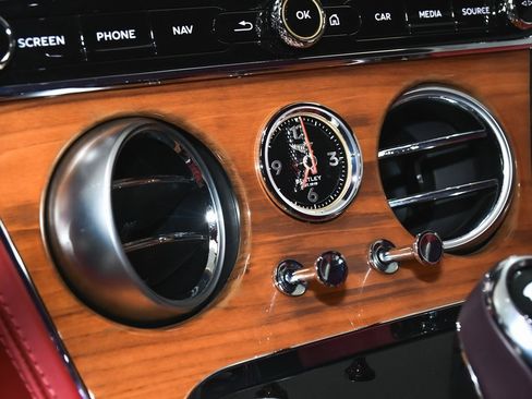 Used 2021 Bentley Continental GT image 42